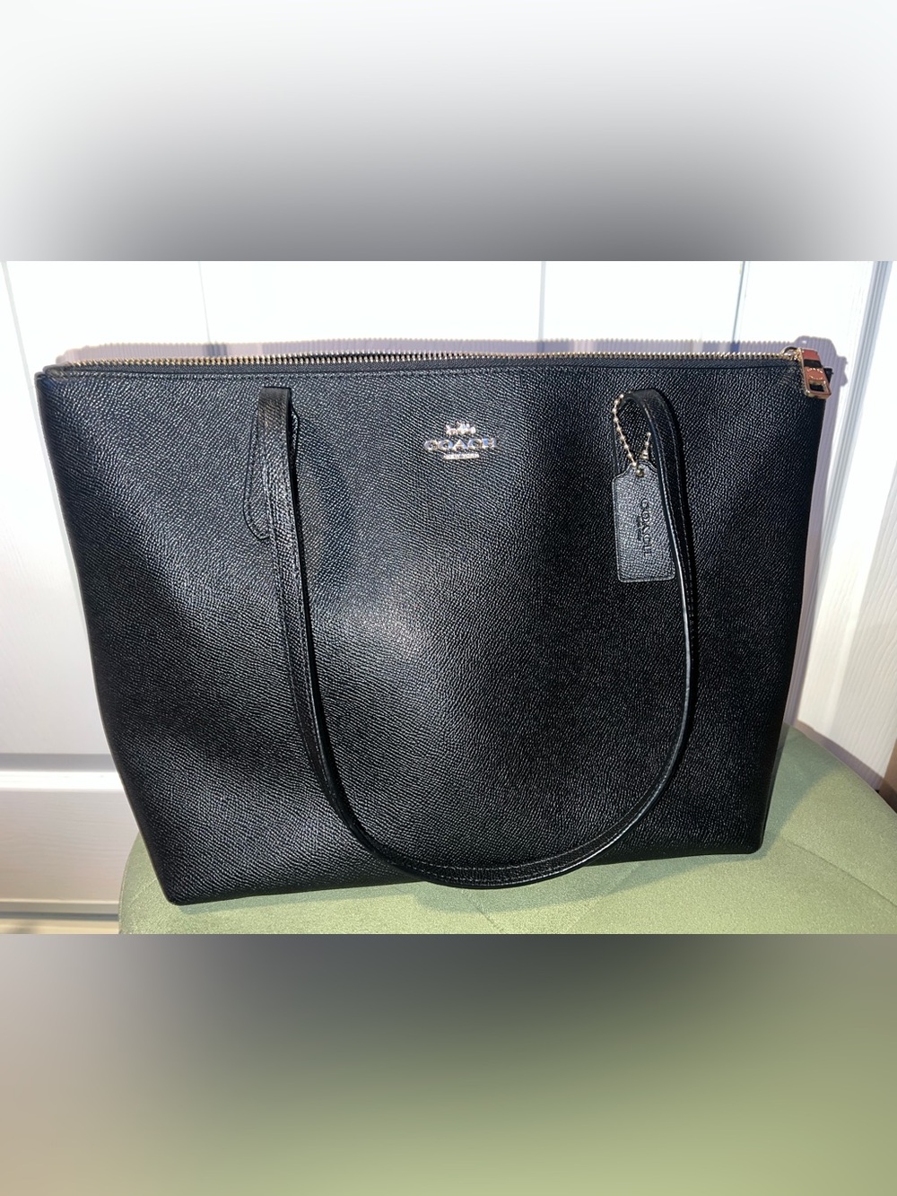 Black and Gold Coach Tote bag - Picture 2 of 7